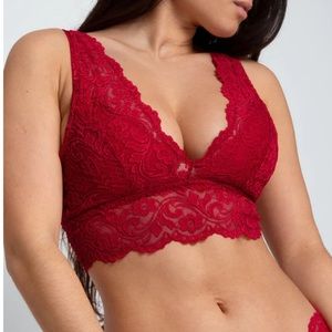 Smart and sexy lace Deep V bralette